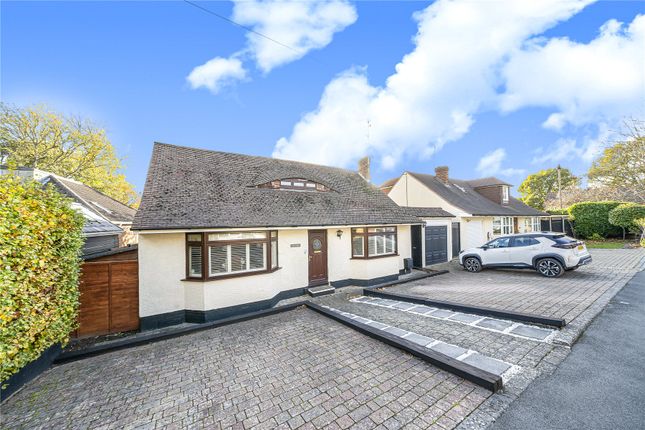 Elmwood Road, Surrey GU21 3 bed detached house for sale