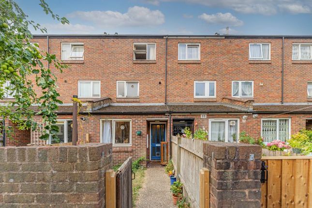 Jack Barnett Way, London, N22 2 bed maisonette for sale