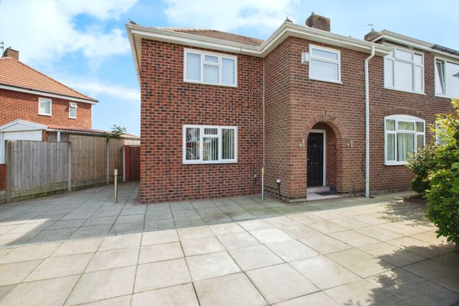 4 bedroom semi-detached house for sale