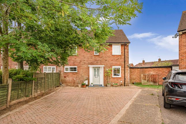 Raymonds Close, Welwyn Garden City, AL7 3 bed end of terrace house for sale