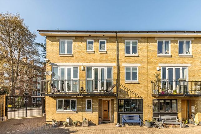 4 bed end terrace house