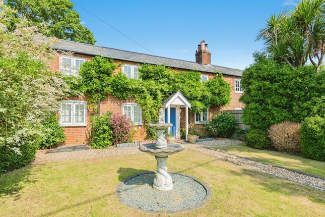 Waters Green, Brockenhurst SO42 3 bed semi