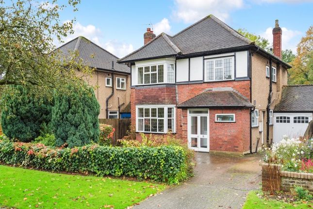 4 bed detached house