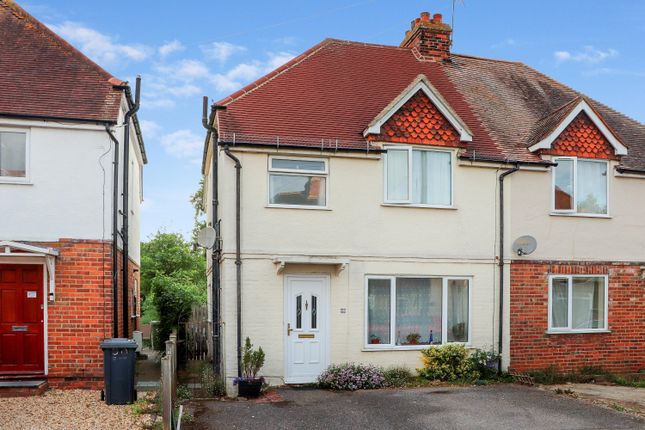 31 HARTS GARDENS, GUILDFORD 3 bed semi