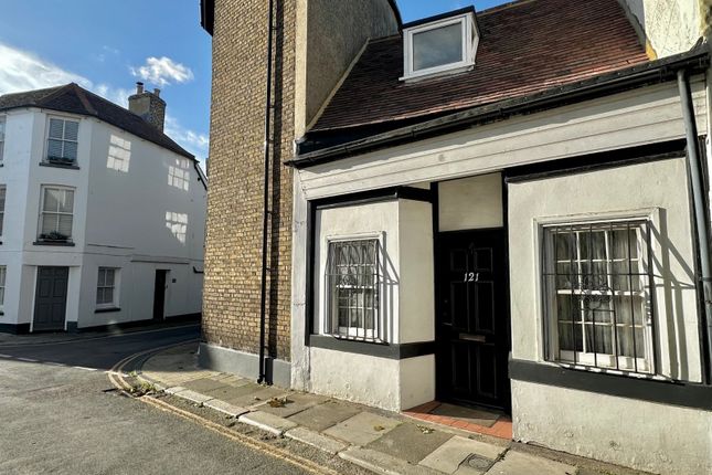 Middle Street, Deal, Kent, CT14 2 bed terraced house for sale