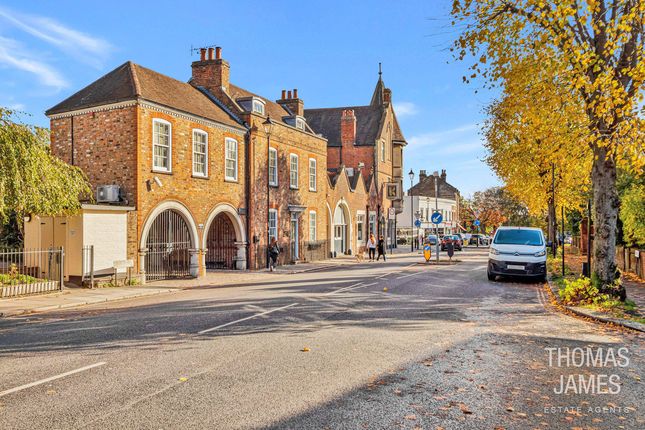 3 bed detached house