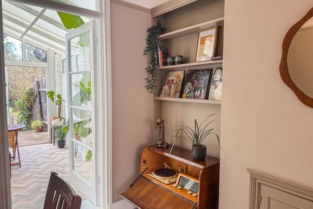 5 bedroom terraced house for sale