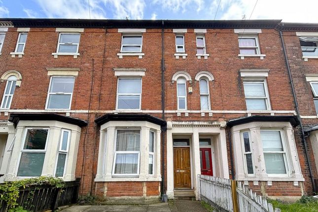 Portland Road, Nottingham NG7 5 bed terraced house for sale