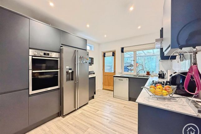 Key Street, Sittingbourne 3 bed detached house for sale