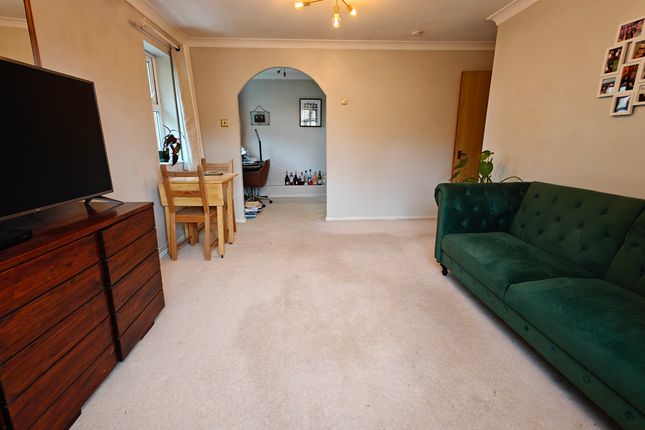 Moriatry Close, London N7 1 bed flat for sale