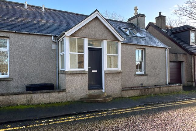 Semi-detached house for sale