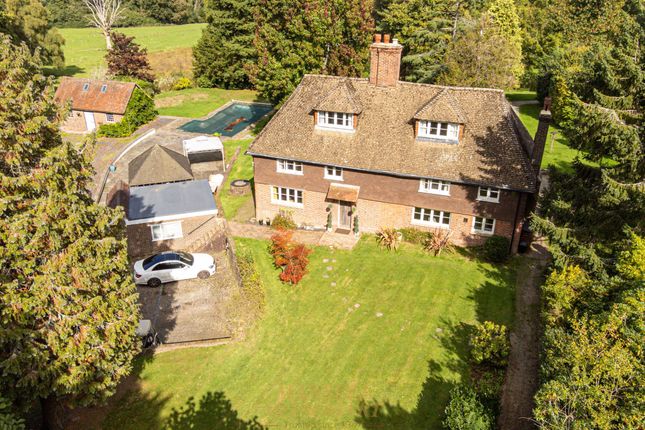 East Street, Crawley RH10 5 bed detached house for sale