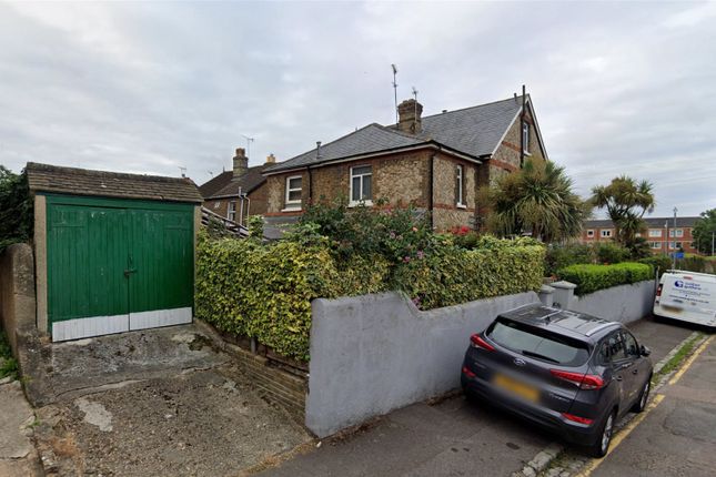 Cromwell Road, Maidstone, ME14 4 bed semi