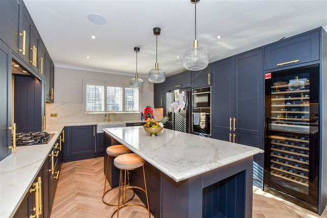 Lenham Road, Kingswood, Maidstone, Kent 5 bed detached house for sale