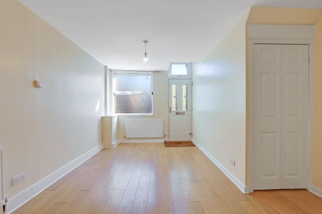 Parish Lane, Penge 1 bed flat for sale