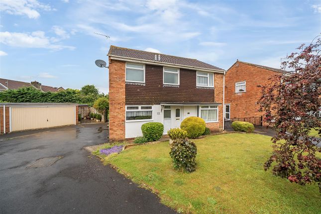 Page Close, Chippenham 4 bed detached house for sale