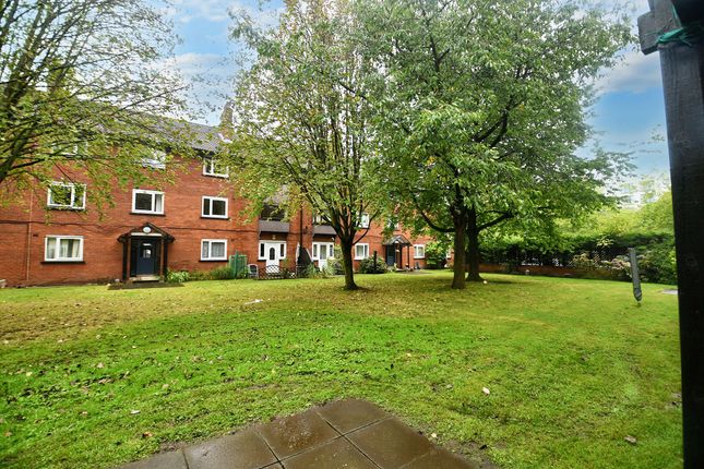 Canterbury Gardens, Squires Court, M5 2 bed flat for sale