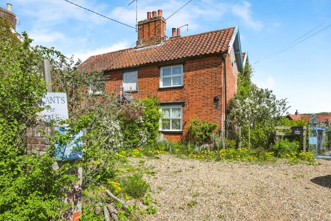 2 bedroom semi-detached house for sale