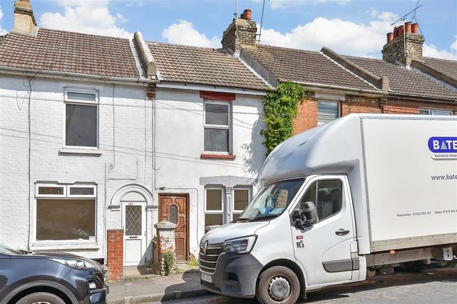 Magpie Hall Road, Chatham, Kent 2 bed terraced house for sale