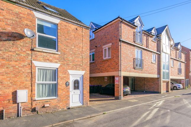 Bridge Street, Grantham NG31 4 bed end of terrace house for sale