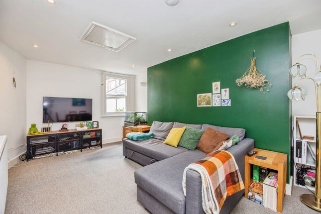 3 bed flat