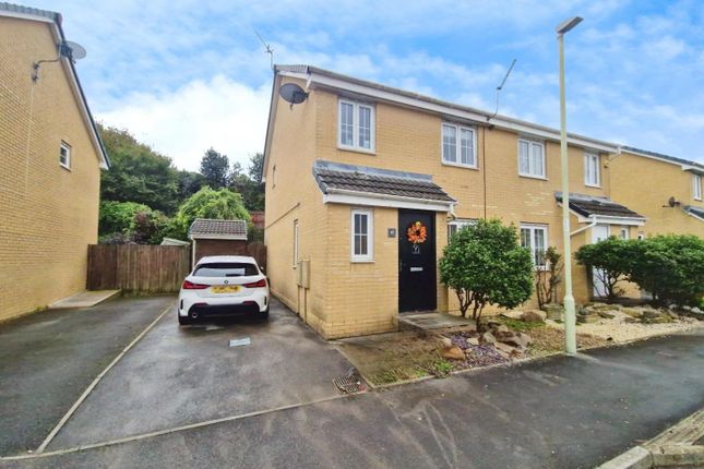 Clos Tyn Y Coed, Sarn, Bridgend 3 bed semi