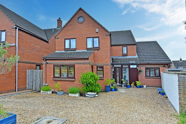 Yaxley, Peterborough PE7 4 bed detached house for sale