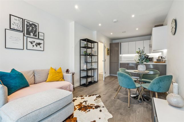 Juniper Drive, London, SW18 1 bed apartment for sale