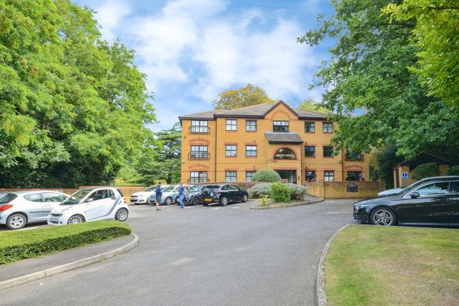 Orphanage Road, Watford WD24 2 bed apartment for sale