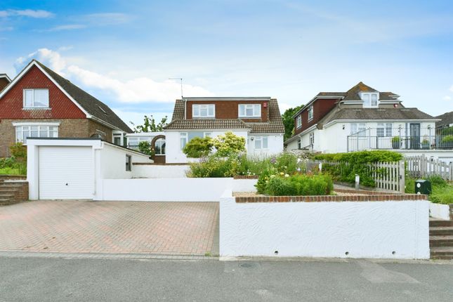 5 bed detached house