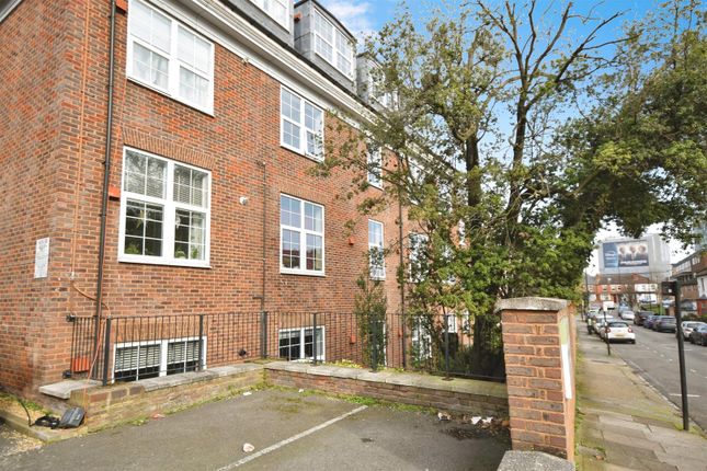Glenhurst Road, Brentford 1 bed flat for sale