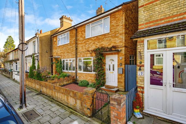 2 bedroom semi-detached house for sale