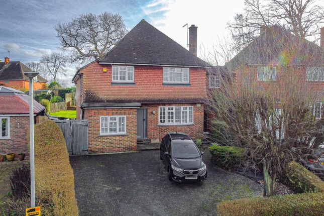 Raisins Hill, Pinner HA5 4 bed detached house for sale