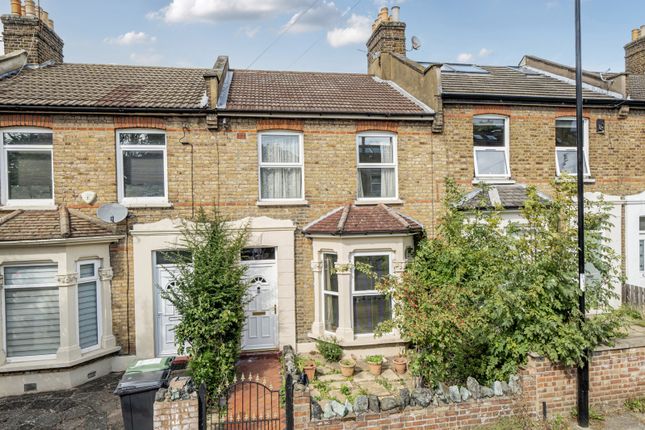 Glenfarg Road, London 3 bed terraced house for sale