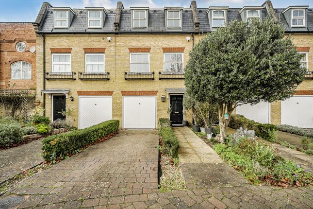 Layton Place, Kew, Richmond, Surrey, UK 3 bed house for sale