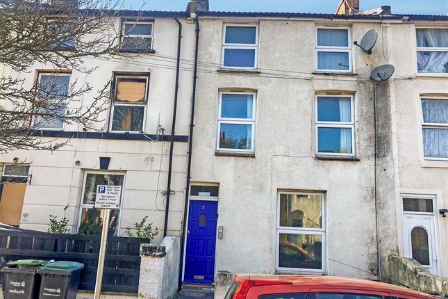 Wellington Street, Gravesend, Kent 2 bed flat for sale