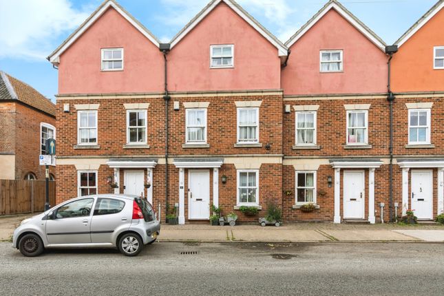 4 bedroom terraced house for sale