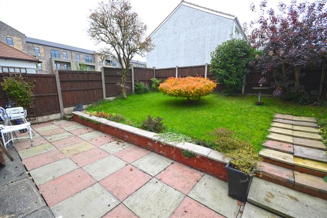 4 bedroom mews property for sale