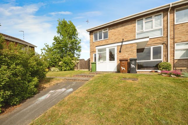 2 bedroom maisonette for sale