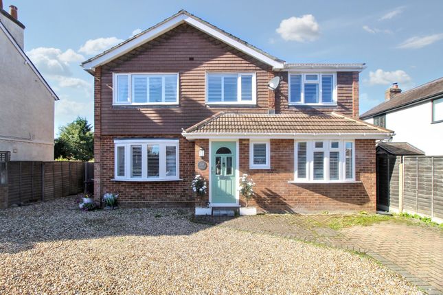 York Road, Farnborough, Hampshire, GU14 4 bed detached house for sale
