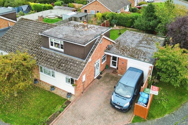 Caspian Way, Staffordshire ST19 3 bed semi