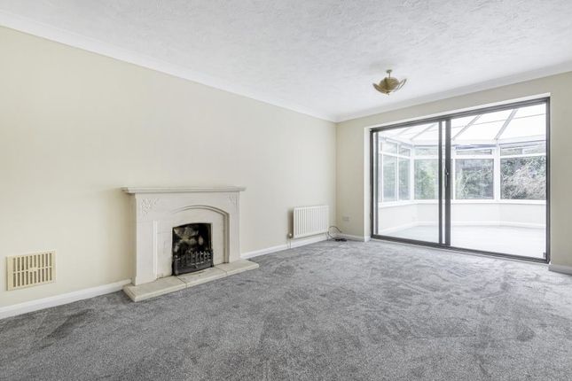 4 bed detached house