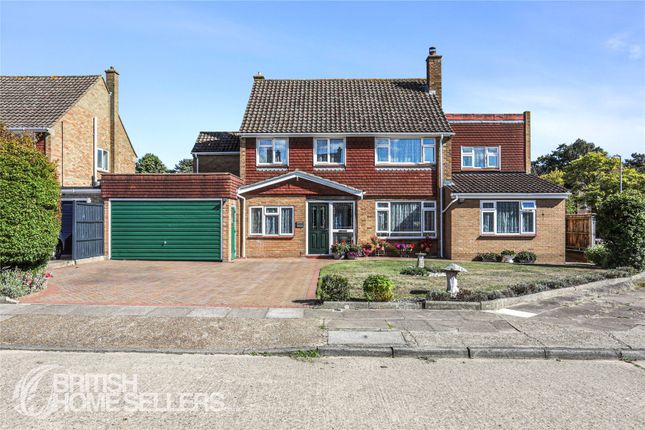 6 bedroom detached house for sale