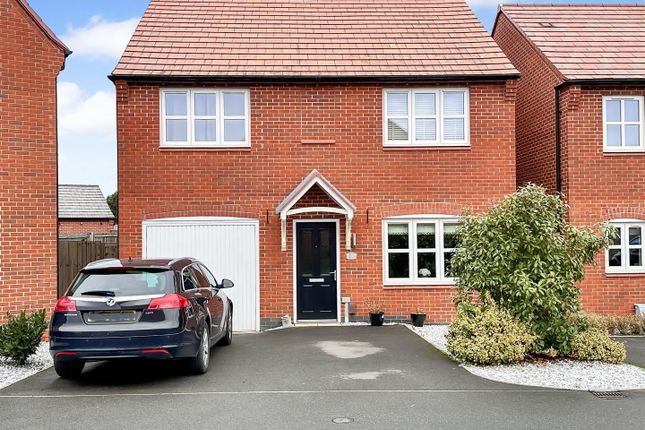 4 bed detached house