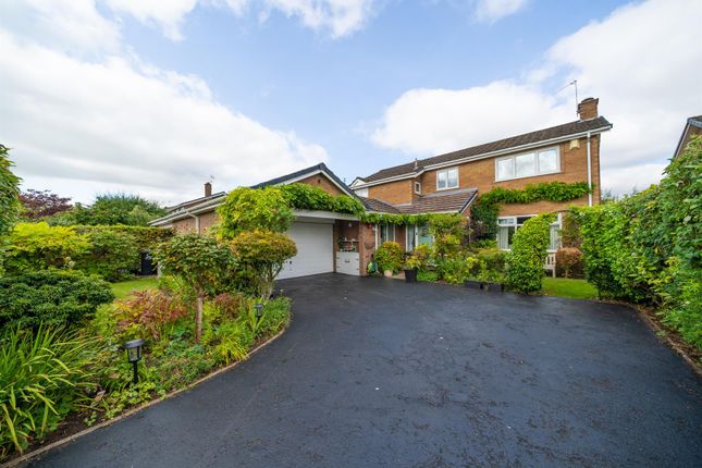 4 bed detached house