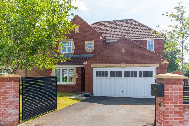 Barn Hey Drive, Farington Moss, Leyland 4 bed detached house for sale