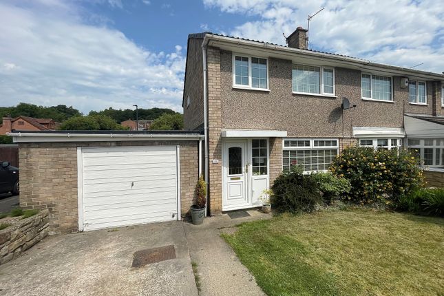 Wellfield Close, Newcastle upon Tyne... 3 bed semi