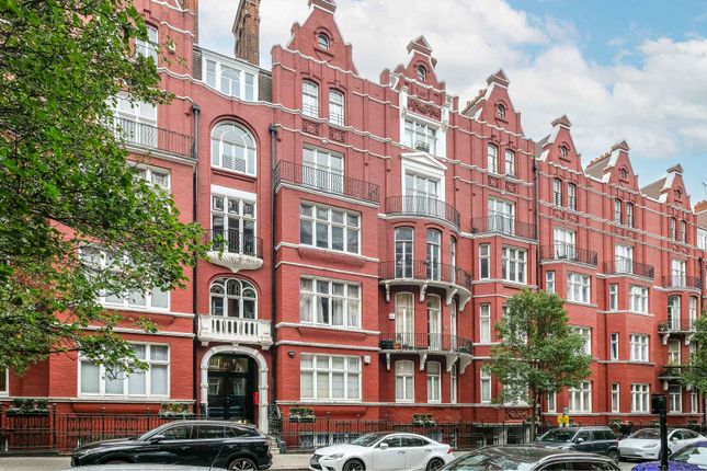 4 bedroom flat for sale