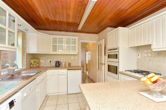Northumberland Road, Istead Rise, Kent 4 bed chalet for sale