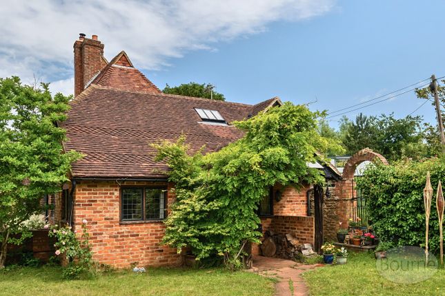 Amberley Lane, Milford, Godalming... 3 bed semi